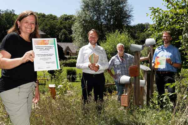 NaturGut Ophoven als UN-Dekade Projekt Biologische Vielfalt ausgezeichnet