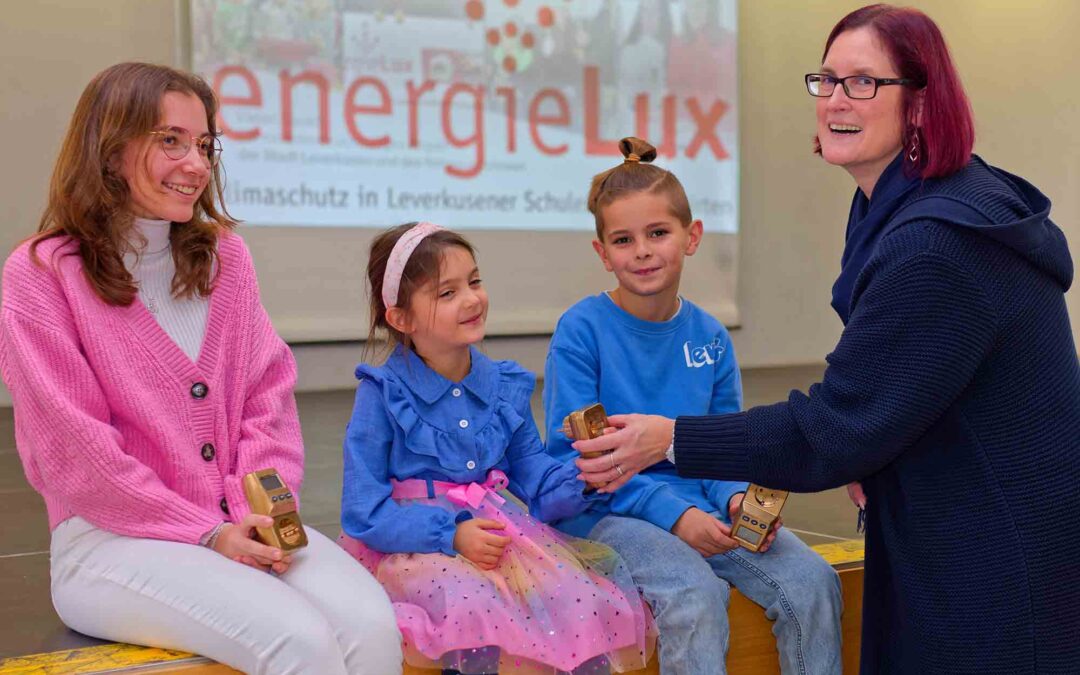 Goldene Energiemessgeräte für Leverkusens fleißigste Klimaschützer*innen